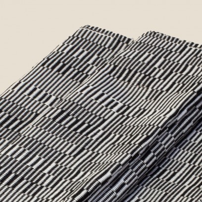 Handwoven Throw – Black & Cream close up b&w